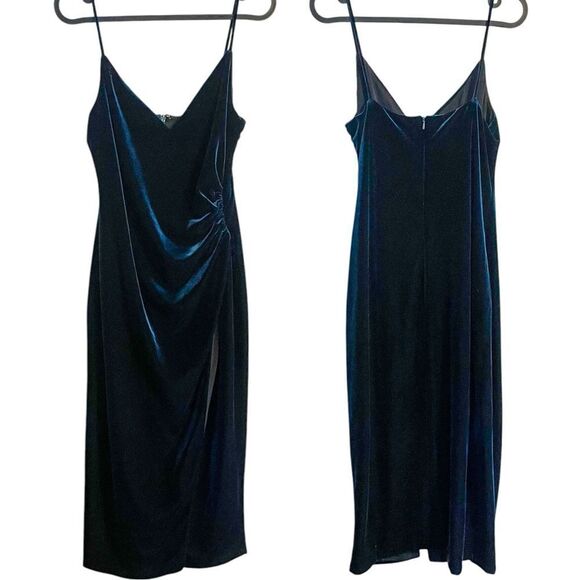 Black Halo Bowery Velvet Sheath Dress in Emerald - Picture 4 of 7